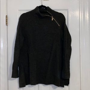 Vineyard vines sweater